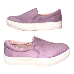 SODA Faux Suede Lavender Platform Slip-On Sneakers Women’s Size 9